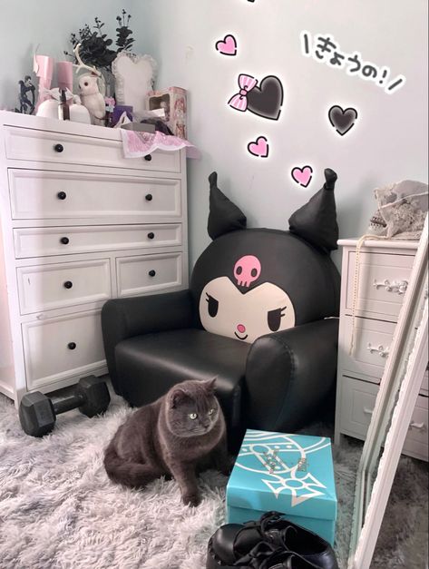 Kuromi Themed Room, Kuromi Aesthetic Room, Bedroom Color Palette Ideas, Kuromi Room Decor, Kuromi House, Kuromi Items, Kuromi Bedroom, Kuromi Room, Bedroom Color Palette