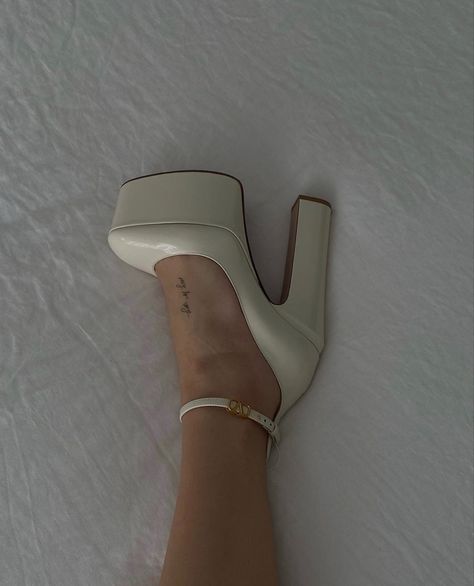 Dr Shoes, Fashion Shoes Heels, Cute Shoes Heels, White High Heels, Enemies To Lovers, Fancy Shoes, Cute Heels, A Love Story, Shoe Inspo