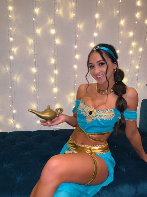 Jasmine Diy Costume Women, Jasmine Princess Halloween, Jasmine Halloween Costume Women, Halloween Costumes Jazmine, Jasmine Womens Costume, Jasmine Alladin Costume, Jasmin Princess Costume, Princes Jasmin Outfit, Princess Yasmin Costume