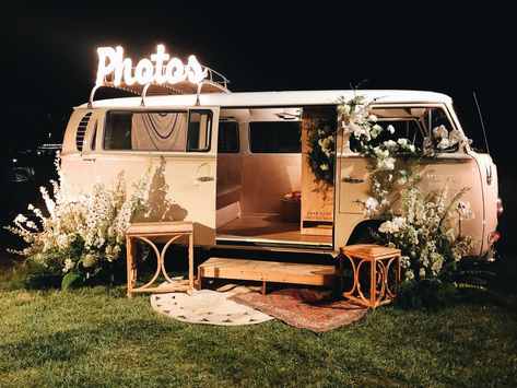 Photo Booth Bus Posts — The Traveling Photo Bus Photo Booth Camper, Vw Bus Photo, Open Air Photo Booth, Vintage Photo Booth, Photo Booth Business, Photo Booth Company, 17 Birthday, Audio Guest Book, Wedding Photo Booth Props