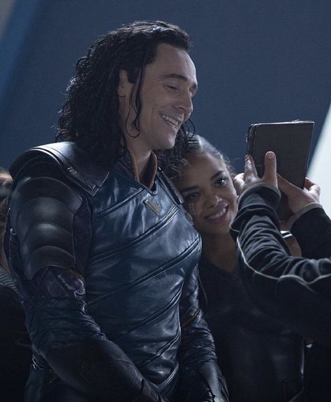 Loki And Valkyrie, Loki Aesthetic, Marvel Show, Tessa Thompson, Thomas William Hiddleston, Dc Memes, Marvel Actors, Loki Marvel, Loki Thor