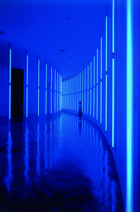 Holograms, Lasers, and Optical Illusions: Installation Artist Matthew Schreiber is a Master of Light - VICE Image Bleu, Light Art Installation, Blue Aesthetic Dark, Blue Lights, Artistic Installation, Neon Aesthetic, Feeling Blue, Light Installation, Blue Walls