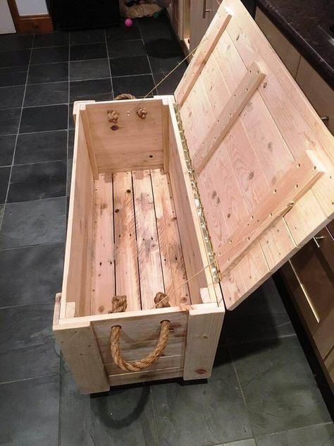 Wooden Pallet Projects, Easy Wood, Woodworking Plans Diy, Woodworking Projects That Sell, Beginner Woodworking Projects, Wood Pallet Projects, Pallet Ideas, Diy Pallet Projects, Woodworking Furniture