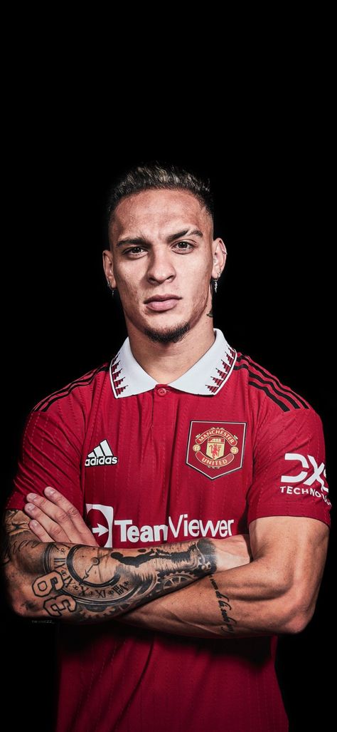 Man United Wallpaper, Wallpaper For Bedrooms, Manchester United Logo, United Wallpaper, Football Players Photos, Manchester United Wallpaper, Manchester United Players, Football Images, Manchester United Football