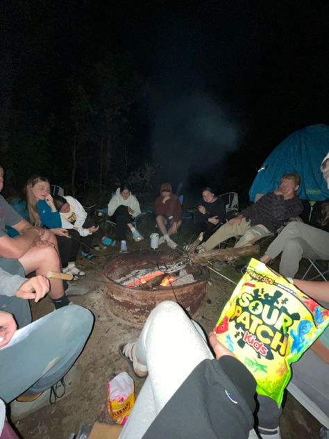 School Camp Aesthetic, Highschool Friends, Highschool Bucket List, Highschool Aesthetic, Friendship Photoshoot, Camping Aesthetic, High School Years, Sour Patch Kids, School Trip