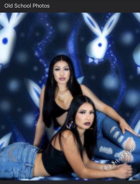 90s Chicana Aesthetic, Chola Photoshoot Backdrop, Mexican Y2k Outfits, Latina Photoshoot Ideas, Chicana Photo Shoot, Chicana Style Outfits 90s, Chola Photoshoot, Latina 2000s Fashion, 2000s Latina Aesthetic