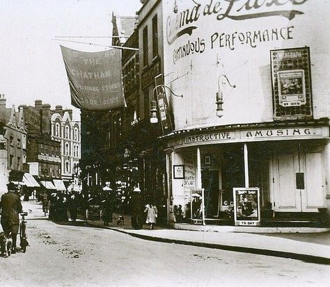 Old Chatham, Chatham Kent, Corner House, Local History, Movie Theater, Scrapbook Ideas, Arch, Street View, History