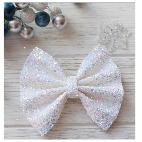 Elsa bow! Fabric Bow Tutorial, Diy Leather Bows, Diy Baby Bows, Hair Bow Tutorial, Bows Diy Ribbon, Diy Glitter, Fabric Hair Bows, Diy Bows, Glitter Crafts