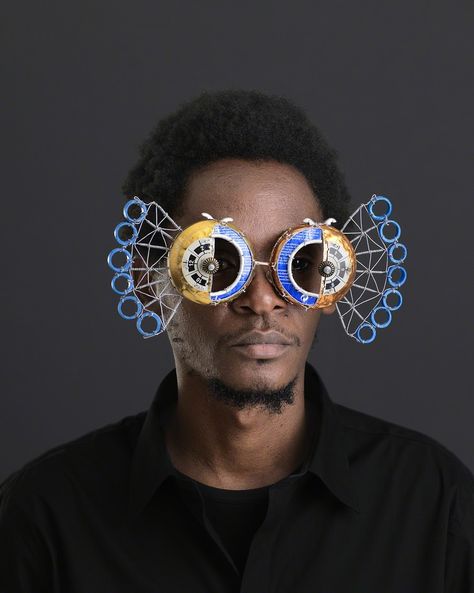 New Sculptural Eyewear Produced From Salvaged Street Metal and Found Objects by Cyrus Kabiru Futuristic Glasses, Kenyan Artists, Unique Eyewear, Funky Glasses, Colossal Art, Art African, Eye Patch, Afro Punk, Black Power