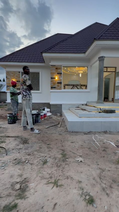 @katiba_the_great_magypsum @katiba_the_great_magypsum #nyumbanifinishing #kazinzuri #0756674540 | Instagram Modern Bungalow House Plans, House Structure Design, Modern Bungalow House Design, Small Modern House Plans, Bungalow Style House, Bungalow Style House Plans, Bloxburg Modern, Modern Small House Design, Small House Design Exterior