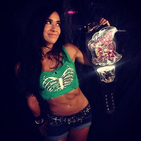 Hot New Backstage Photo of AJ Lee from RAW Today Nxt Divas, Wwe Pictures, Aj Lee, Wwe Female Wrestlers, Sasha Banks, Wwe Champions, Cm Punk, Total Divas, Charlotte Flair