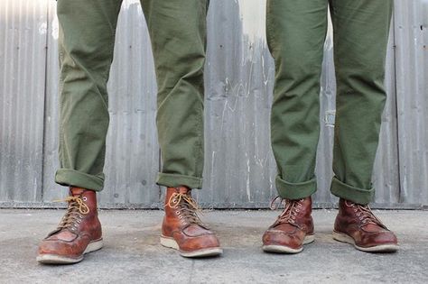 When you both show up to the shop in the same thing. Different stages of wear in our @tellason fatigues and @redwingheritage 875's. Uniform. Redwing Outfit, Redwings Outfit, Red Wings Boots Outfit, Red Wings Boots, Red Wing Style, Working Boots, Mens Lace Up Boots, Boots Outfit Men, Wing Boots