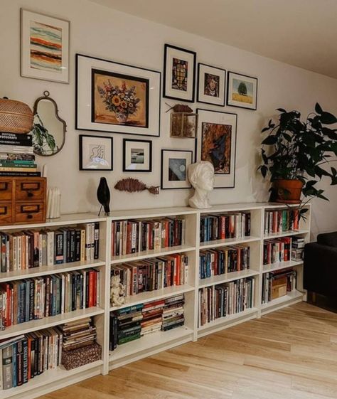 Apartment Bookshelf Aesthetic, Apartment Full Of Books, Tv Library Wall, Bookshelf Tv Wall, Bookshelves Inspiration, Maximalist Bookshelf Aesthetic, Living Room Bibliotheque, Apartment Library, House Bibliotheque