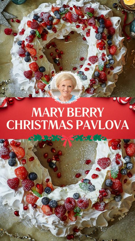 Mary Berry Christmas Pavlova Christmas Wreath Pavlova, Pavlova Christmas Wreath, Food For Christmas Party Dinner, Mary Berry Pavlova, Wreath Pavlova, Christmas Pavlova Recipe, Mary Berry Christmas, Pavlova Wreath, Taming Twins