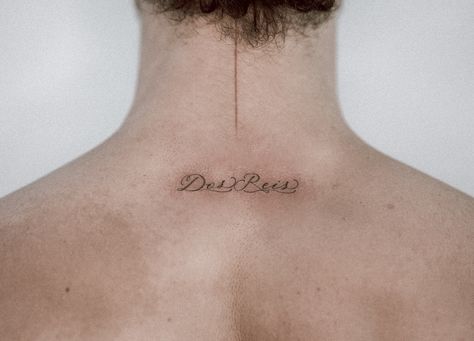 Of the kings. Custom single needle script for my guy @shawnmendes. For appointments, visit WWW.KANENAVASARD.COM Shawn Mendes Tattoo, Shawn Mendes Back, My Guy, New Tattoo, The Kings, Neck Tattoo, Get A Tattoo, Shawn Mendes, Back Tattoo