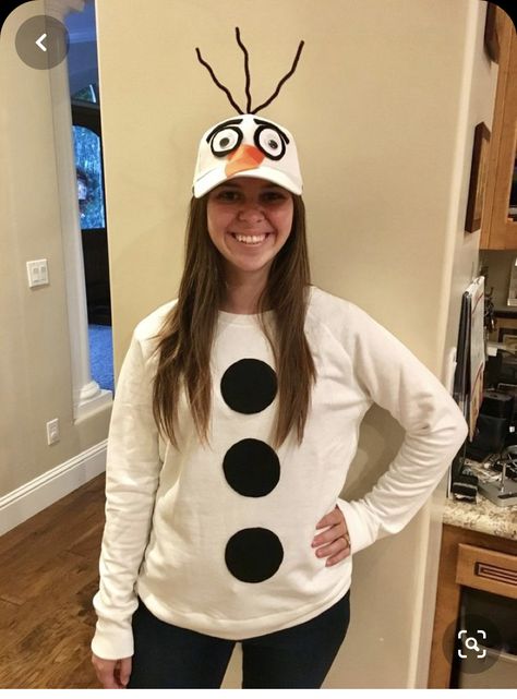 Christmas Character Costumes, Christmas Costumes Diy, All Black Halloween Costume, Best Diy Halloween Costumes, Olaf Costume, Meme Costume, Snowman Costume, Black Halloween Costumes, Teacher Halloween Costumes