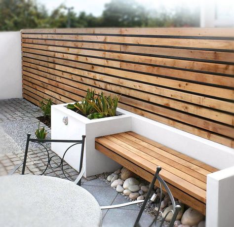 Fresh With A Touch Of Cozy – The Garden Bench Patio 2023, High Fence, Moderne Have, Spanish Courtyard, Urban Backyard, Contemporary Bench, Contemporary Garden, Barn Conversion, Room Color