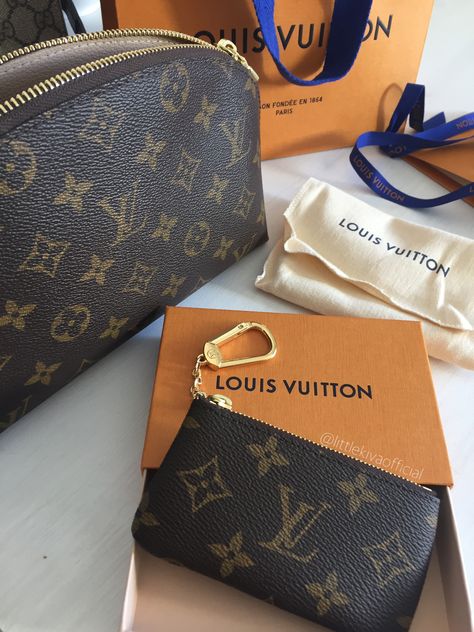 Τσάντες Louis Vuitton, Lv Key Pouch, Louis Vuitton Coin Purse, Louise Vuitton, Boy Chanel, Louis Vuitton Keychain, Louis Vuitton Key Pouch, Key Pouch, Small Boy