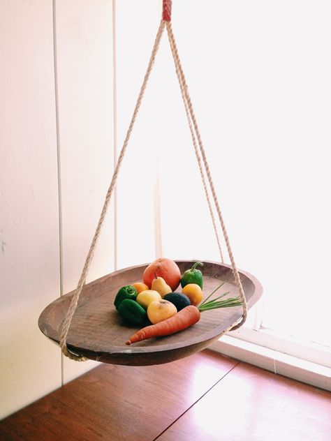 DIY Hanging Fruit Basket Fruit Baskets Diy, Fruit Basket Kitchen, Hanging Fruit Basket, Diy Counter, Fruit Diy, Hanging Fruit Baskets, Basket Kitchen, Kitchen Tray, Folding Origami