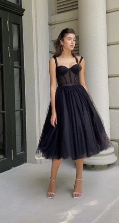 2022 Semi Formal Dress Trends, Prom Dresses Gown, February Nails Ideas, Corset Top Dress, Midi Prom Dress, Tulle Dresses, February Nails, Soiree Dress, Prom Dresses Gowns