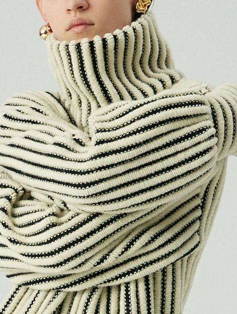 Statement Knitwear, Copenhagen Spring, Knitwear Trends, Autumn Knitwear, Kleidung Diy, Designer Knitwear, Inspiring Women, Knitwear Fashion, Fashion 2024