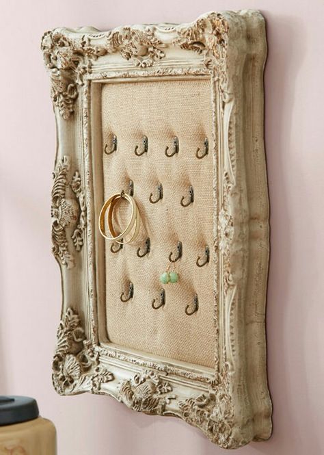 Jewerly Organizer, Vintage Jewelry Diy, Jewerly Displays, Organizer Diy, Diy Jewelry Display, Diy Jewelry Holder, Jewelry Wall, Jewelry Holders, Shabby Chic Crafts