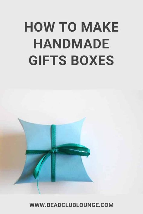 Diy Earrings Box, Packaging Diy Box, Diy Jewelry Gift Box, Pleated Gift Wrapping, Professional Gift Ideas, Necklace Gift Packaging, Gift Box Tutorial, Handmade Gift Boxes, Jewelry Packaging Diy