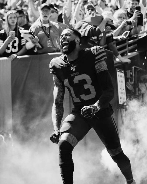 Odel Beckham, Obj Football, Odell Beckham Jr Wallpapers, Mvp Basketball, Lebron James Basketball, Nfl Uniforms, Football Poses, Nfl Football Pictures, Nfl Football Art