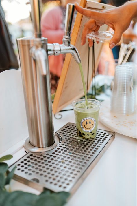 Cute boba cart for events in Southern Califonia Coffee Cart Wedding, Wedding Boba, Boba Cart, Boba Station, Boba Truck, Boba Business, Snack Carts, Boba Bar, Sweet 15 Ideas