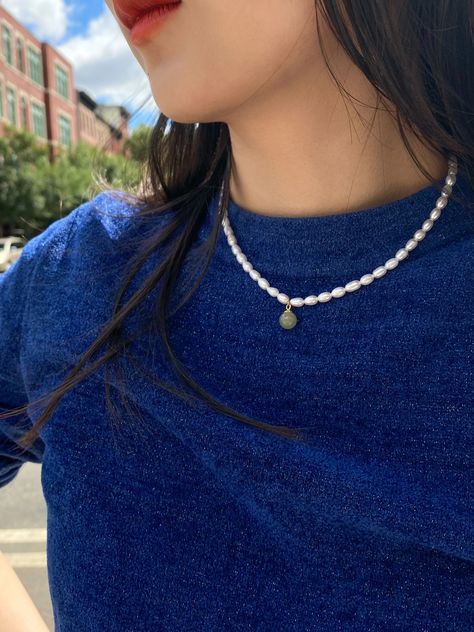 This Belle Pearl and Green Jade Choker — it'll be the perfect accessory to all of their fanciest outfits or add a touch of luxury on casual days. Mossy Green, Detailed Necklace, Winter Print, Nephrite Jade, Jade Jewelry, Chain Gold, American Rag, Jade Pendant, Green Jade