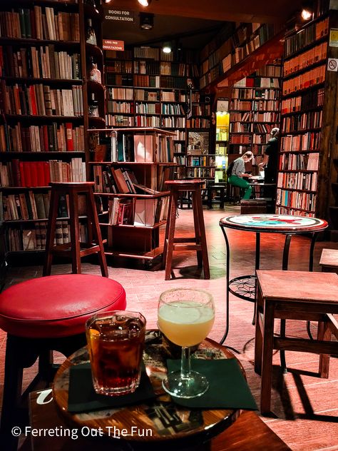 Book Bar Design, Juicing Business, Bookstore Bar, Italy Drinks, Naples Itinerary, Rebound Books, Listening Bar, Cafe Design Inspiration, Used Book Store