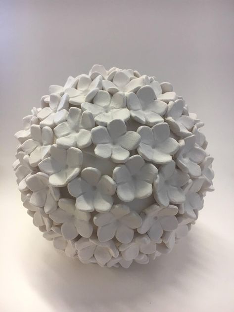 Clay Sphere, Flower Sphere, Sphere Art, Pottery Flower, Keramik Design, Flower Sculptures, Porcelain Lamp, Porcelain Jewelry, Porcelain Art