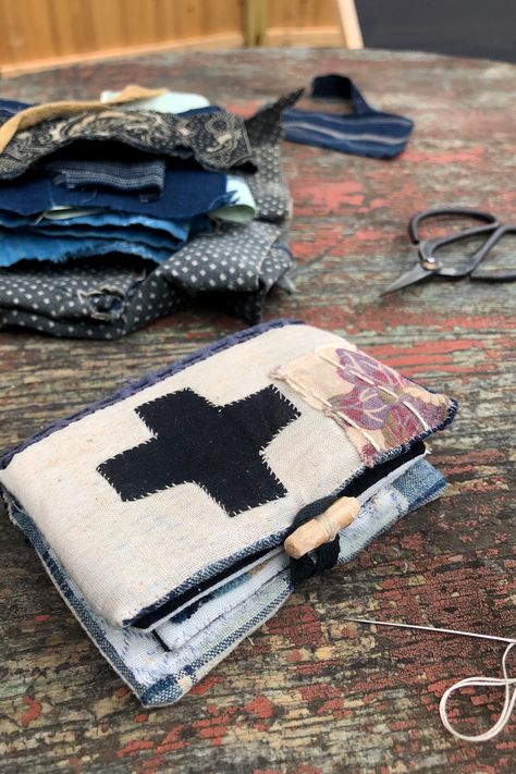 make a travel sewing kit, mending big blow outs and a hexie punch – ann wood handmade Boro Mending, Woods Ideas, Travel Sewing Kit, Billy Goat, Travel Sewing, Ann Wood, Handmade Pins, Linen Quilt, Textile Crafts