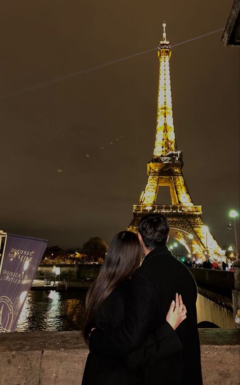 Paris Couple, Vision Board Photos, Vision Board Pictures, Paris Summer, Dream Vision Board, 사진 촬영 포즈, Paris Pictures, Paris Aesthetic, Buku Skrap