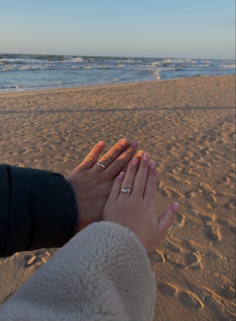 Just married on the beach Young Marriage, Dream Marriage, Marrying Young, Young Wedding, Life Vision Board, Newly Married Couple, Wife Life, Dream Engagement, Newly Married