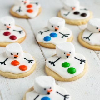 Melted Snowman Cookies, Christmas Bakes, Melting Snowmen, Melted Snowman, Snowman Cookies, Wilton Cakes, Cookie Party, Christmas Cookies Decorated, Cookies Decorated