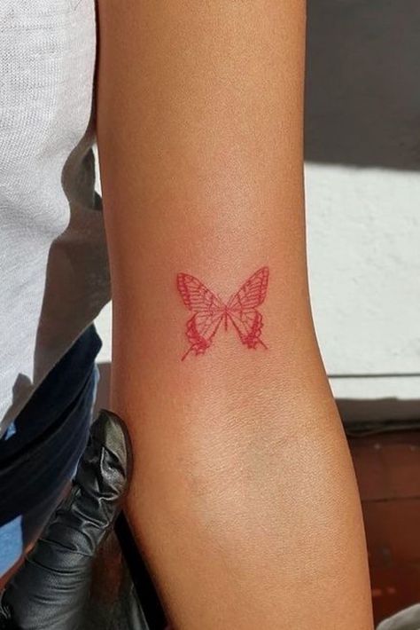 Rosen Tattoo Frau, Inspiration Tattoos, Red Ink Tattoos, Cute Tiny Tattoos, Red Tattoos, Cute Tattoos For Women, Discreet Tattoos, Dainty Tattoos, Subtle Tattoos