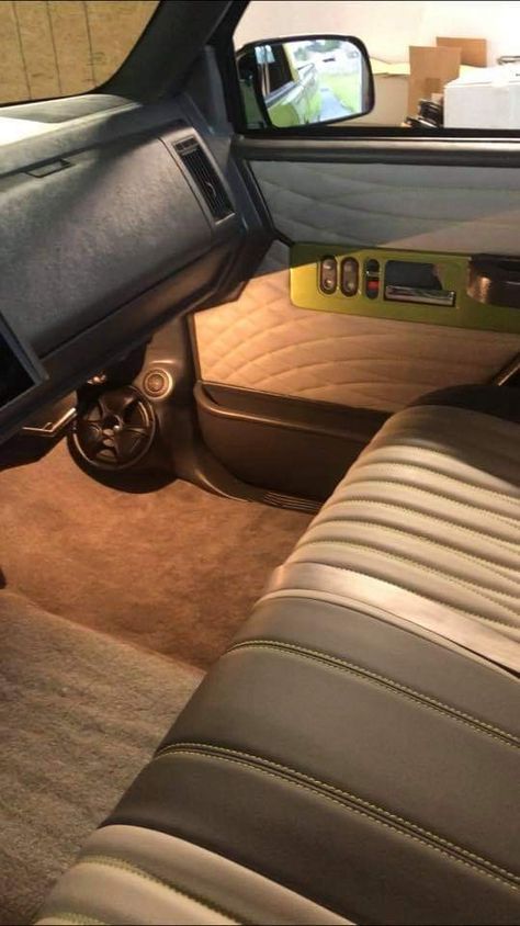 Obs Chevy Interior, Chevy Tahoe Interior, Subaru Camping, 1994 Chevy Silverado, 1993 Chevy Silverado, Low Trucks, Truck Audio, Subwoofer Wiring, Custom Silverado