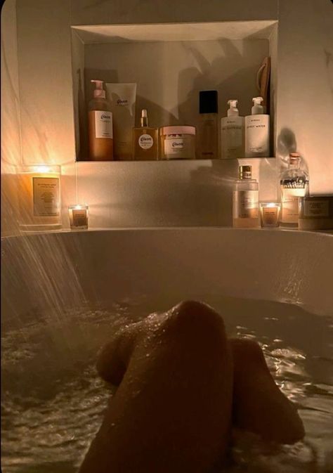 Bath Aesthetic, Drømme Liv, Lev Livet, Desain Buklet, Vision Board Photos, Dream Vision Board, Life Vision Board, Rich Lifestyle, Healthy Lifestyle Inspiration