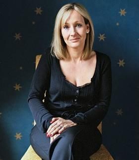 J.K. Rowling has inspired me in some many ways... She just changed my life. Harry Potter Vs Twilight, From Rags To Riches, Estilo Real, J K Rowling, Jk Rowling, Harry Potter Books, Favorite Authors, Cultura Pop, Magazine Covers