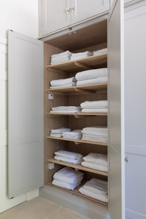 Cupboard Laundry, Office Closet Ideas, Drying Cupboard, Closet Organizing Ideas, Boot Room Utility, Ideas Armario, Laundry Cupboard, Utility Room Designs, Humphrey Munson