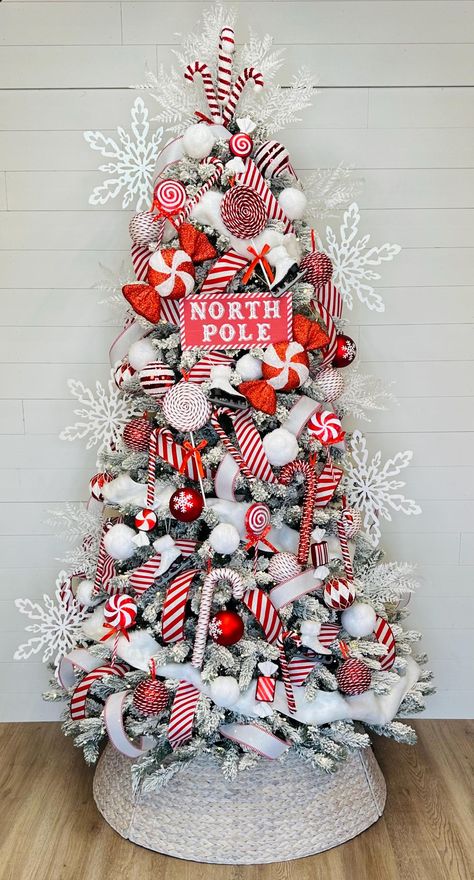 Winter Wonder Land Christmas Tree, Tree Themes For Christmas, Candy Cane Themed Christmas Decor, Girly Christmas Trees, Christmas Tree Ideas Peppermint, Ted And White Christmas Tree, Red A D White Christmas Tree, Candy Cane Christmas Theme Decorations, Christmas Tree North Pole Theme