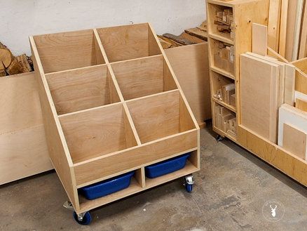 Lumber Storage Cart, Diy Montreal, Timber Storage, Wood Bin, Wood Cart, Plywood Storage, Lumber Rack, Diy Garage Storage Cabinets, Long Boards