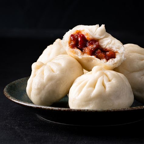 Chinese BBQ Pork Steamed Buns - Marion's Kitchen Siopao Dough Recipe, Siopao Recipe, Steam Buns Recipe, Chinese Bun, Steamed Pork Buns, Chicken Buns, Marion's Kitchen, Chinese Bbq Pork, Cibo Asiatico