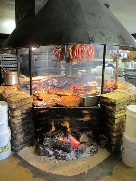 Salt Lick Bbq, Pit Bbq, Brick Bbq, Salt Lick, Bbq Grill Design, Outdoor Oven, Fire Pit Grill, Bbq Restaurant, Fire Pit Designs