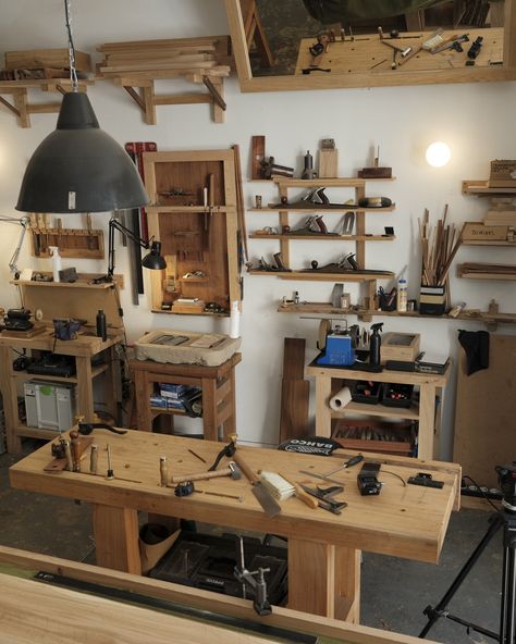 @ateliermateus #marcenaria #joinery #woodworking #workbench #atelier #lisboa Woodwork Aesthetic, Carpentry Aesthetic, Workshop Aesthetic, Joinery Workshop, Joinery Woodworking, Dream Workshop, Furniture Workshop, Woodworking Studio, Lab Ideas