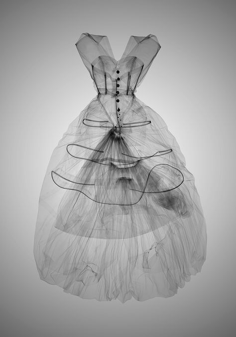 Xray Art, Balenciaga Dress, Cristobal Balenciaga, Cristóbal Balenciaga, London College Of Fashion, Iconic Dresses, Evening Dress Fashion, Fashion Project, 1940s Fashion