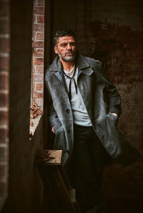 Oscar Isaac Photoshoot, Guy Aroch, Star Wars Cast, Marvel Moon Knight, Esquire Magazine, Dream Husband, Oscar Isaac, April May, Big Thanks