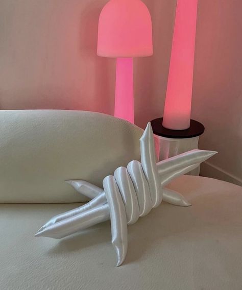 Room Esthetics, Home Goals, Barb Wire, Silk Gifts, Future Apartment Decor, Objet Design, Apartment Decor Inspiration, Positive Vibes Only, Funky Furniture