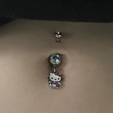 Sanrio Belly Piercing, Sanrio Belly Button Piercing, Kuromi Belly Piercing, Belly Button Piercing Matching, Belly Button Piercing Hello Kitty, Hello Kitty Belly Button Piercing, Belly Button Rings Aesthetic, Hello Kitty Belly Piercing, Hello Kitty Nose Piercing